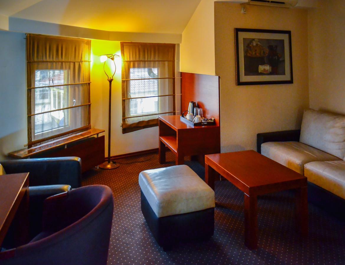 Hotel Bell Leskovac  Esterno foto