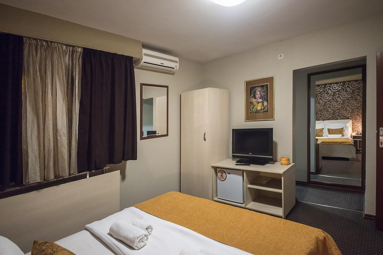 Hotel Bell Leskovac  Esterno foto
