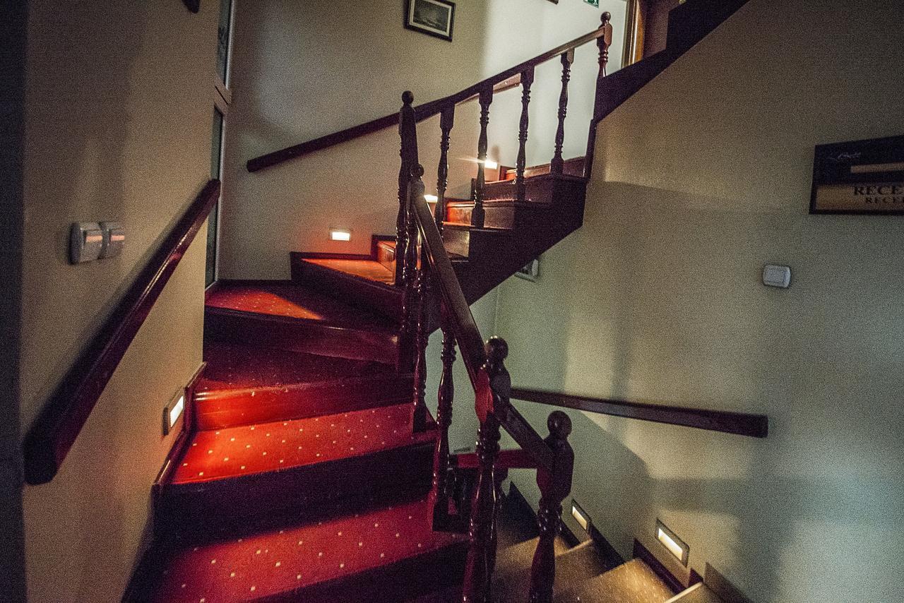 Hotel Bell Leskovac  Esterno foto