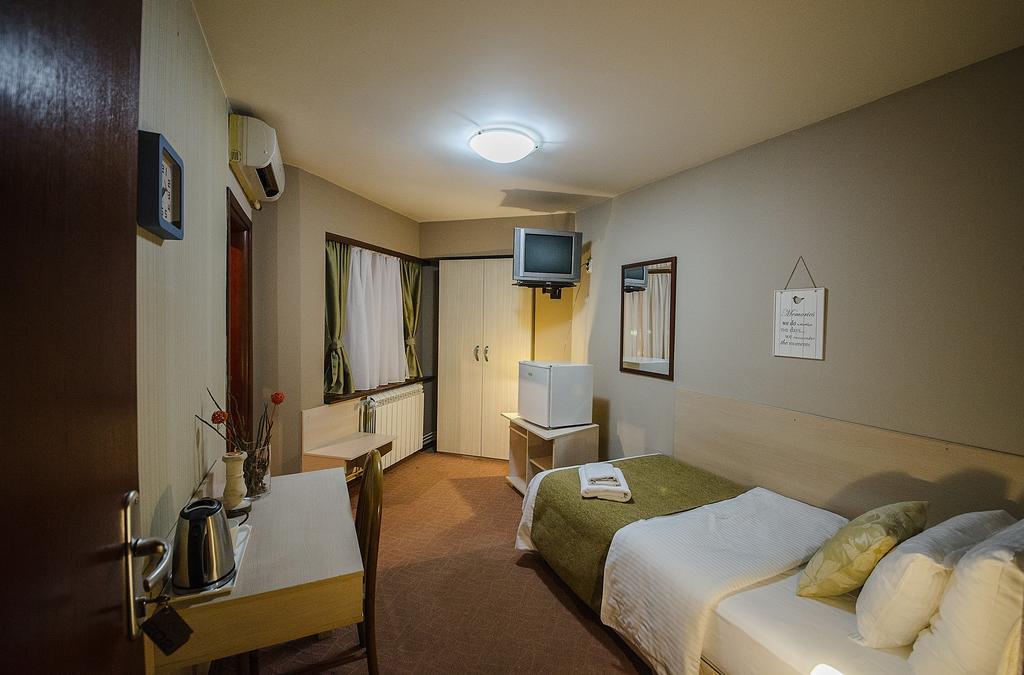 Hotel Bell Leskovac  Esterno foto