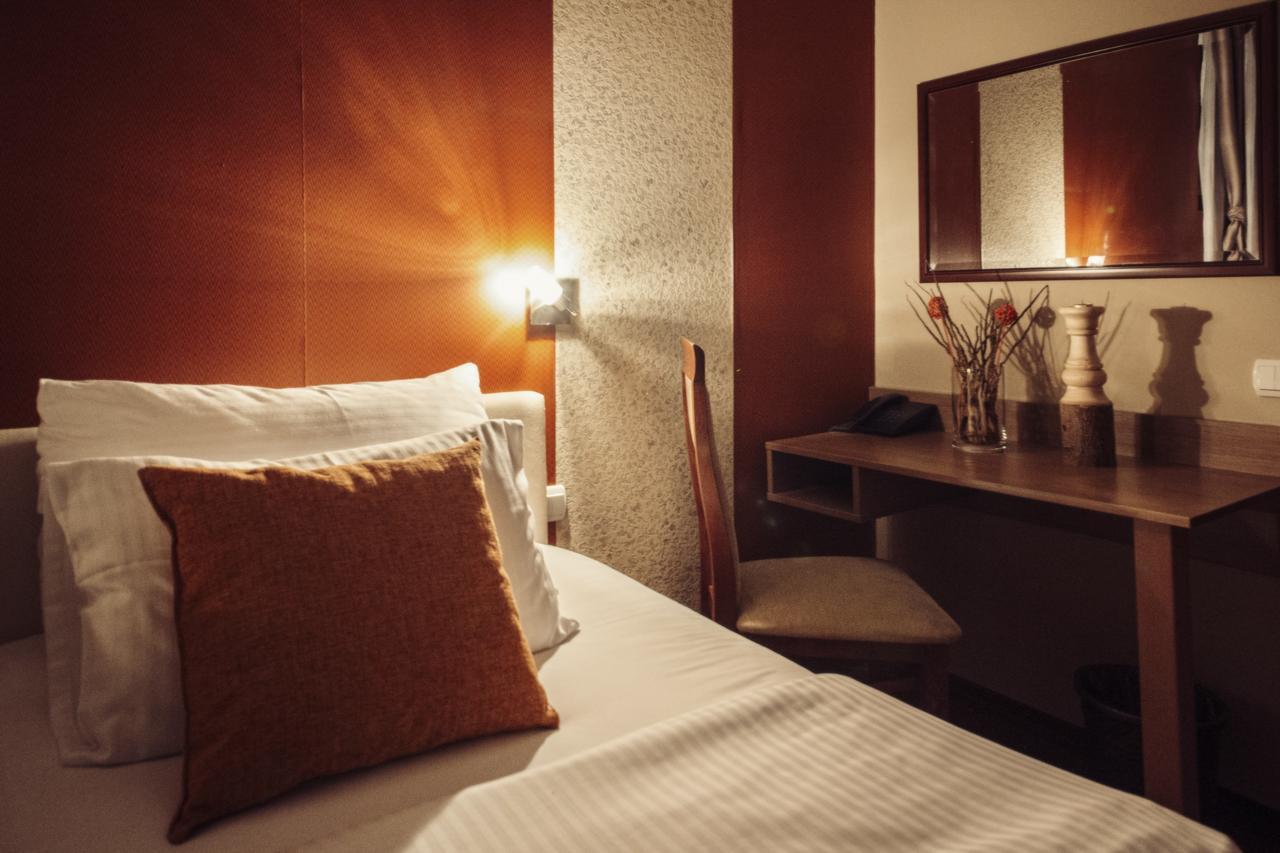 Hotel Bell Leskovac  Esterno foto